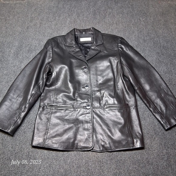 VTG Jones New York Soft Leather Jacket Women Size Medium Lined Button Up - Picture 1 of 8